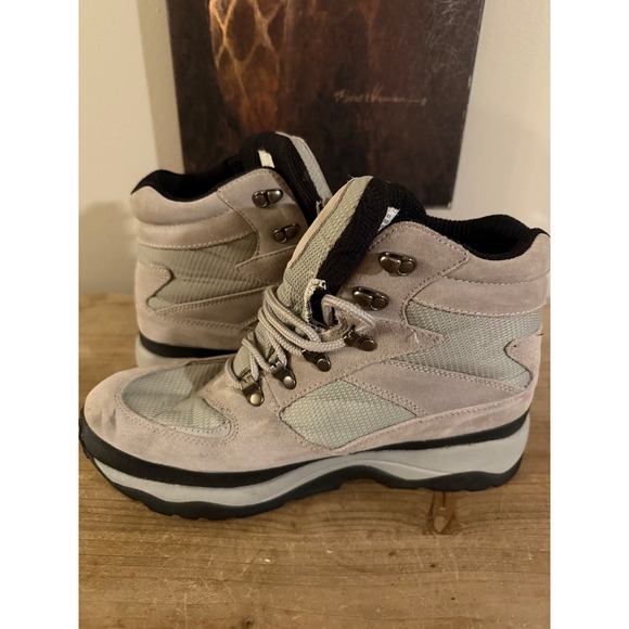 LL Bean Snow Sneakers Mens 11 M Gray Suede PrimaLoft Insulated Hiking Boots MR86 main image 6